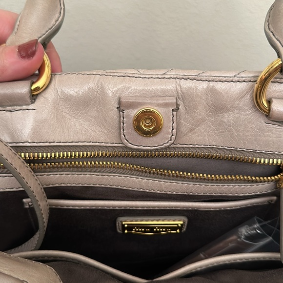 Miu Miu shine trapu - Picture 17 of 17